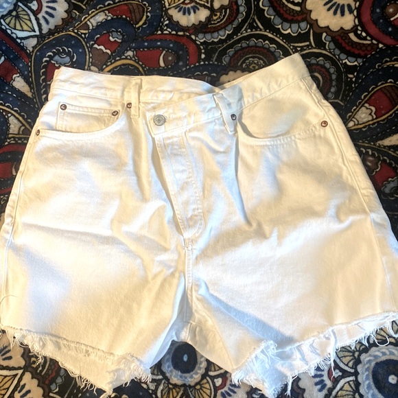 Size 30 AGOLDE Los Angeles Criss Cross shorts